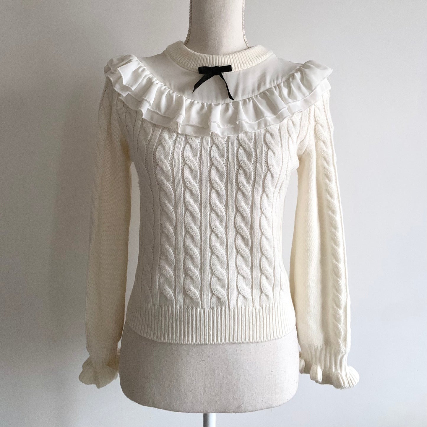 Evelyn sweater