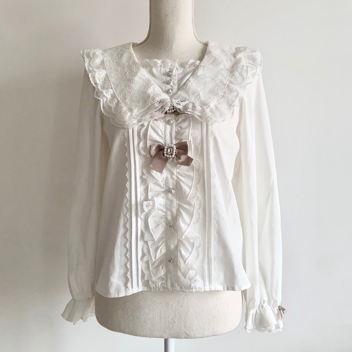 Noémie white frill blouse