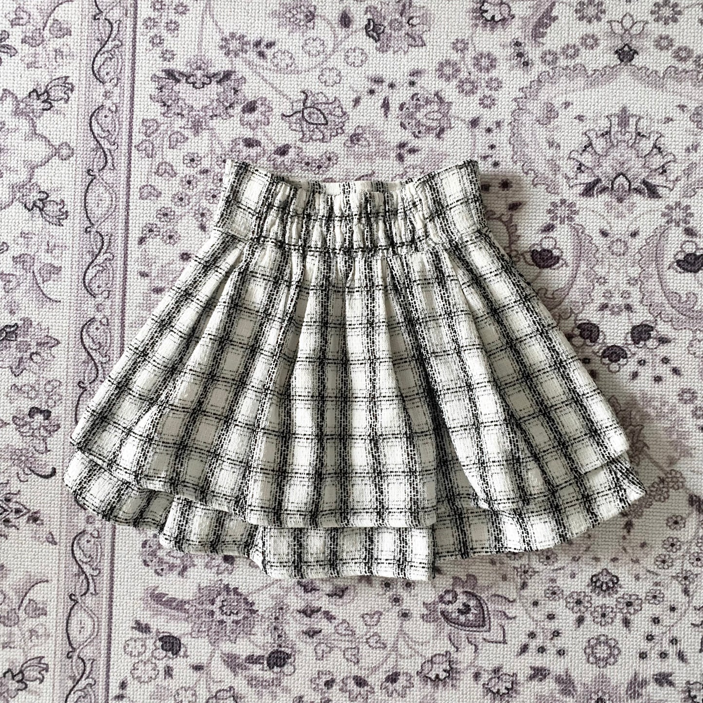 Evelyn white and black tweed skirt